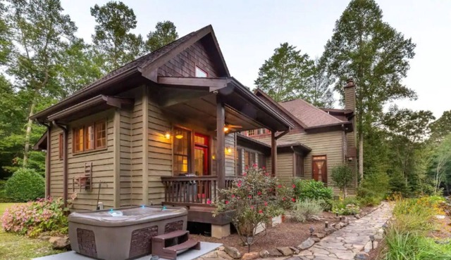 Elegant Mountain Retreat