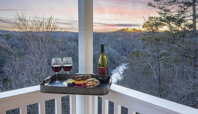 Ellijay Summer Escape | Hot Tub & Pets - Sleeps 15