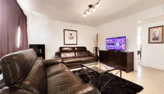 Endless Summer Rentals 3 bedroom 2 Bath - entire apartment