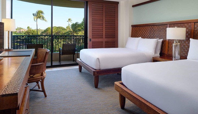 Excellent Choice! 3 Units Perfect for Groups! w/Outdoor Pool, Beachfront!