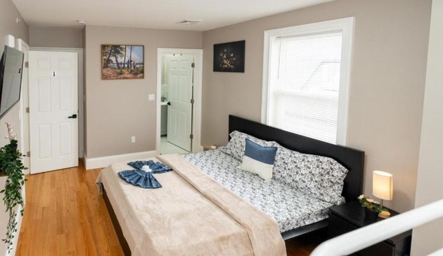 Expansive 3BR Boston Nest - Pet-Friendly - Near Franklin Park & Red Line 558-2