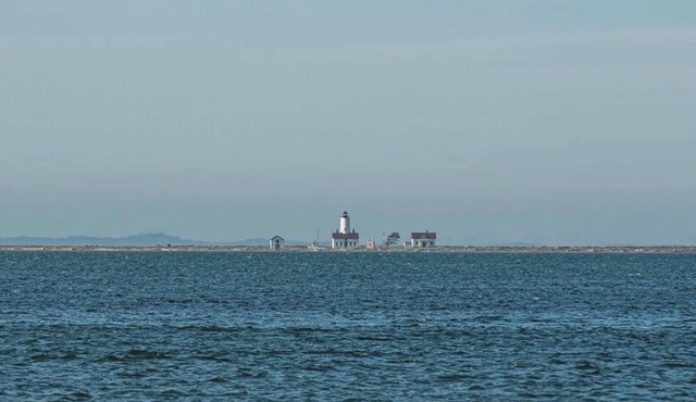 Experience Sequim Charm & Amazing Lighthouse Views, by the Olympic National Park in Sequim