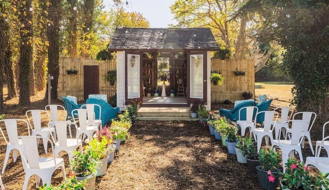 Experience Tiny House Weddings & Retreats