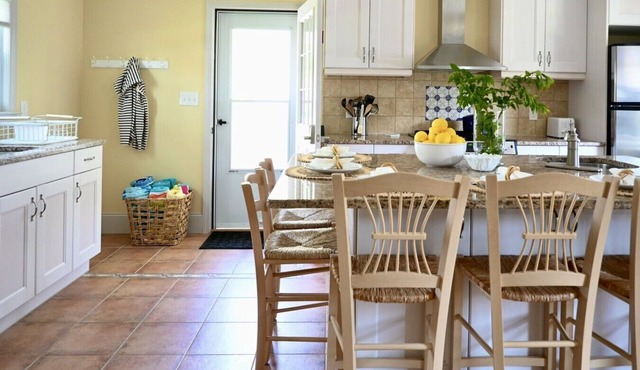 Explore Beaches, Golf Courses, Restaurants, Shopping and all the Cape Offers from our Falmouth Home