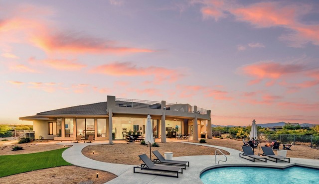 Fallbrook by AvantStay | Secluded Home on 40acres w/Pool, Rooftop & Trails!
