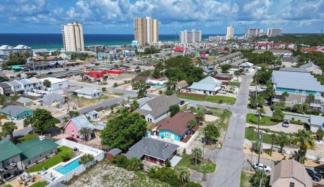 family 5 Min Walk to Beach | Game Room | Fire Pit