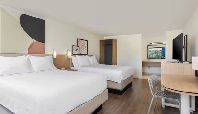 Family-friendly with Outdoor Pool Near Beach Access and Restaurants | 4 Units