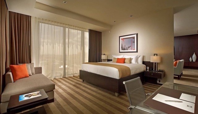 Fantastic View! Suite w/Balcony, Living Room & Kitchennete, Outdoor Pool