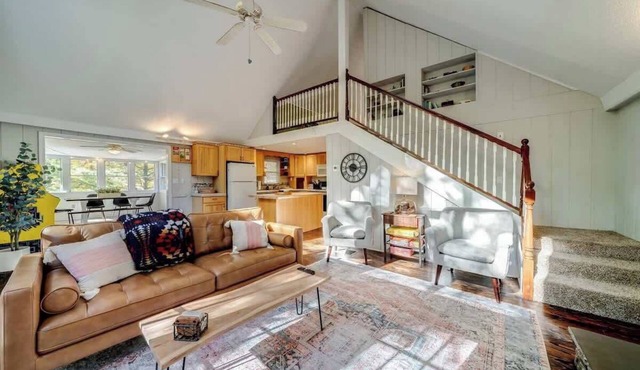 Fire Pit, Arcade Games, Deck, Grill & Pool Access