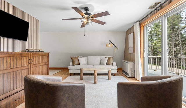 Four Lanterns - NEW! 4 Houses in Blue Hill