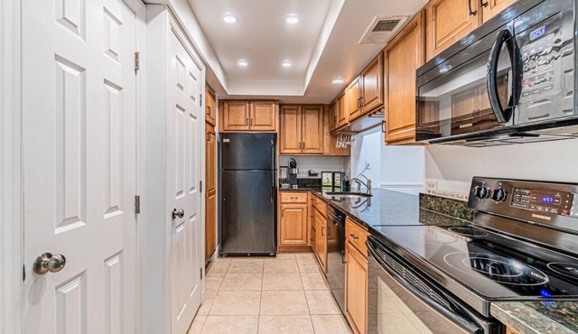 FREE BIKES | Shelter Cove | Walk to Shopping & Restaurants | Marina Views