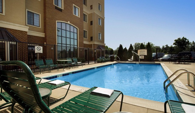 Free Breakfast Buffet! Pool | Staybridge Near BWI Airport