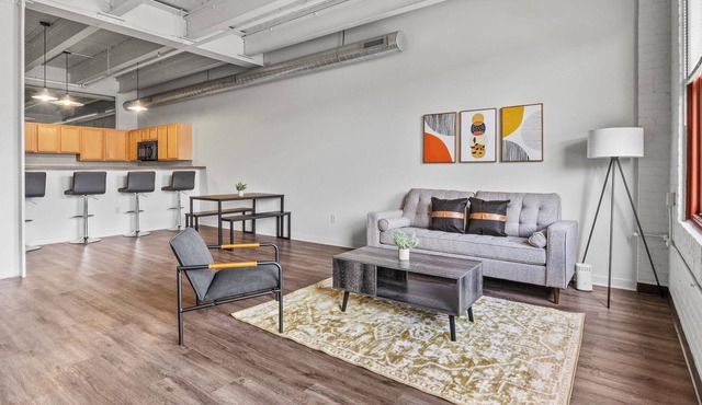 Frontdesk | Modern 2 BR in Troy Hill