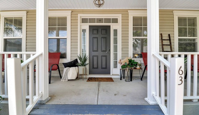 Fully remodeled home with optional In-law apartment for large groups