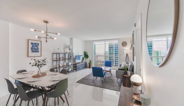 Gorgeous apartment in the heart of Brickell