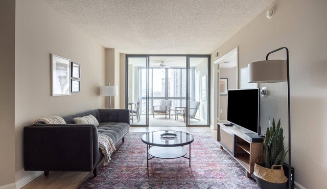 Gorgeous Court House 1BR w/Pool & Gym, nr Bakeries, by Blueground