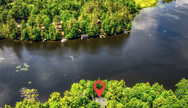 Gorgeous Waterfront Camp on Lake Flower