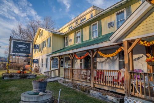 Gray Ghost Inn