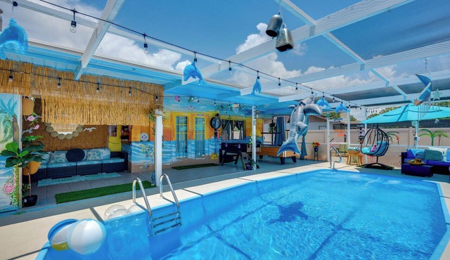 Group-Ready Oasis w/Pool & Games in Port Richey