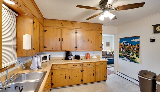 Half Mile to Harpers Ferry: Duplex w/Fire Pit