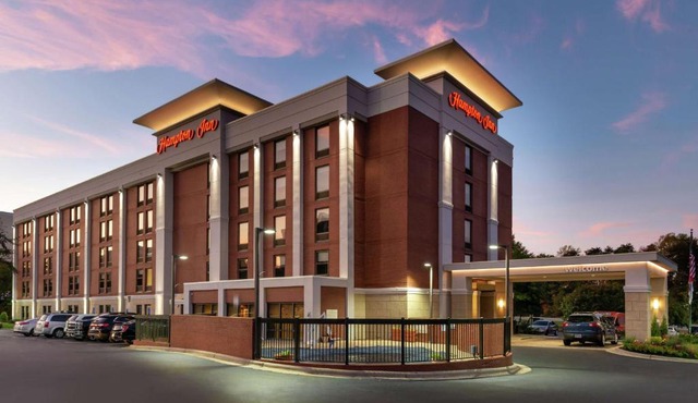 Hampton Inn Greensboro Airport