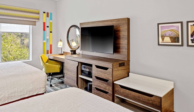 Hampton Inn & Suites Cincinnati West