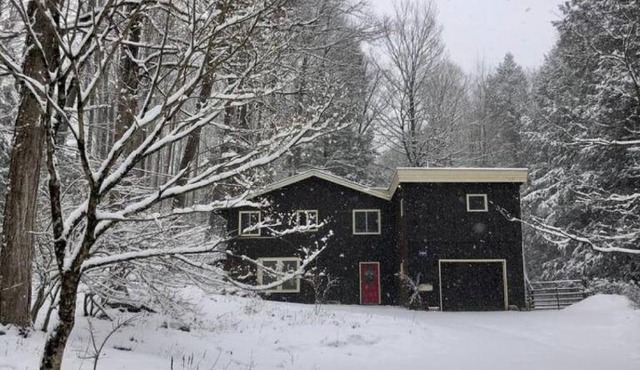 Harvey Mountain Lodge by State Forest