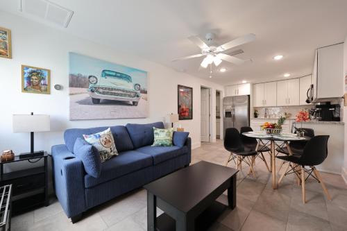 Havana Nights King Bed Sofabed Patio Wi-fi