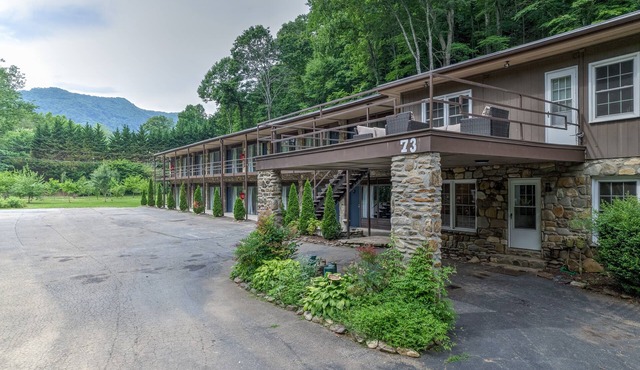 Heart of the Valley Motel