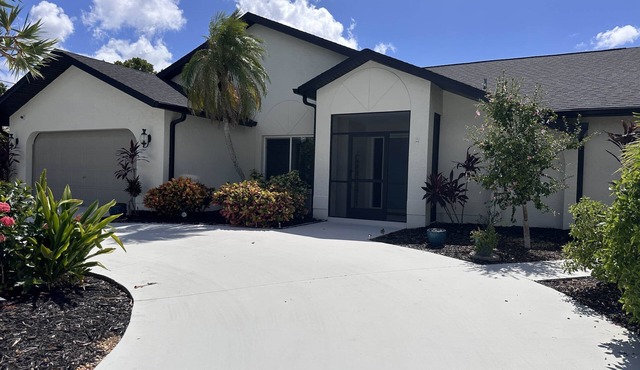 Hibiscus Pointe in Pelican area