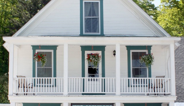 Historic 1840's Home with large deck, outdoor living room & fire pit. Sleeps 19!