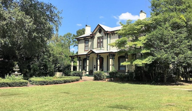 Historic 5BR 1858 Estate Near Barton and Warbirds