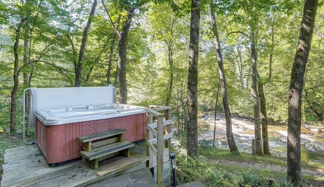 Hiwassee River Gem w/Huge Decks: Great for Groups