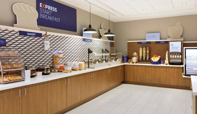Holiday Inn Express Knoxville Downtown by IHG