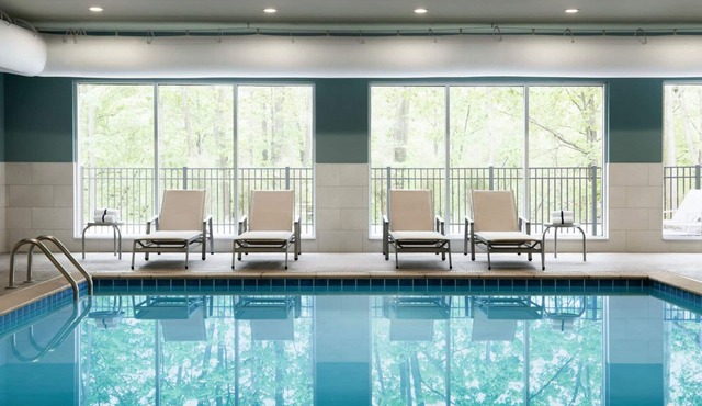 Holiday Inn Express & Suites Omaha Downtown - Old Market by IHG