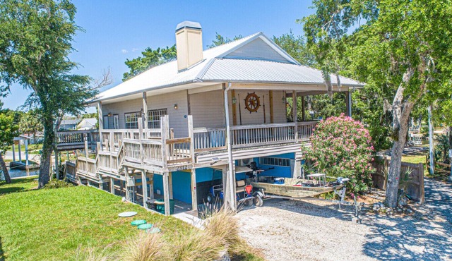 HonkeyTonk Hideaway|Ozello|Sleeps10|Waterfront|PoolTable|Bar