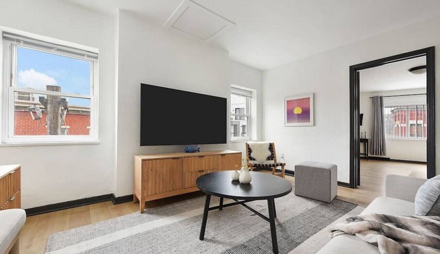 ★ HostWise Stays ★ Off Street Parking, Central Lawrenceville, Butler St. Apartment!