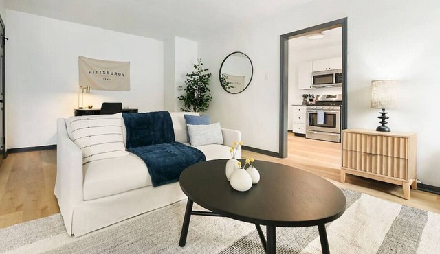 HostWise Stays - Spacious King Bed Apartment on Butler St. in Lawrenceville!