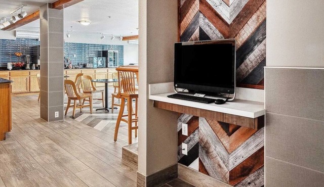 Hotel Edgewater By Aspen Hotels King Bay View