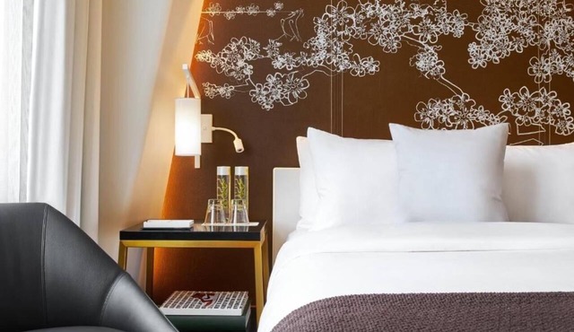Hotel Washington | Classic King | Steps to Monumental D.C. Experiences