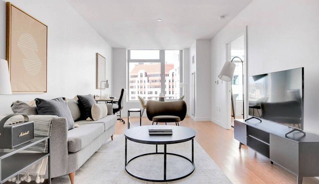 Impeccable Downtown 1BR w/Gym & W/D, near South Station, by Blueground