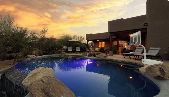 Infinity Pool, Mountain Views and Putting Green