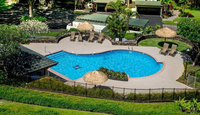 Kapalua Sanctuary: Nestled in Hawaii, Ocean view room in Lahaina with Pool