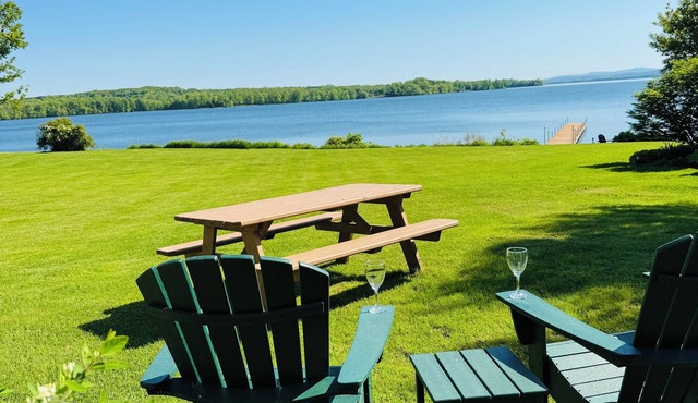 Keeler Bay Lakefront 1BR Cottage - Otter Creek -
