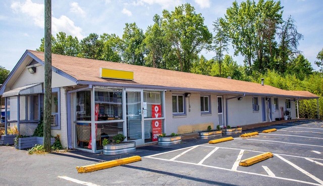 Kernersville NC | king bed|Smk