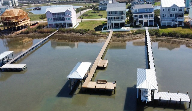 Krabbyshack-Private Pool & Hot Tub- Water Front- 5 BR 4.5 Bath -Elevator