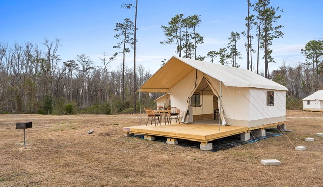 Lakeside Glamping with Free Kayaks & Fishing