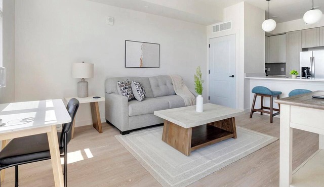 Landing | Chic 1BD, Gym, Clubhouse