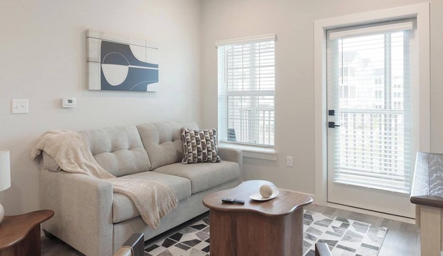 Landing | Chic 1BD, Gym
