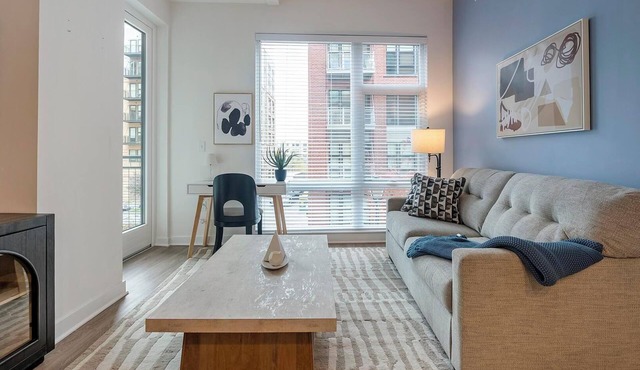 Landing | Chic 2BD, Clubhouse, Gym